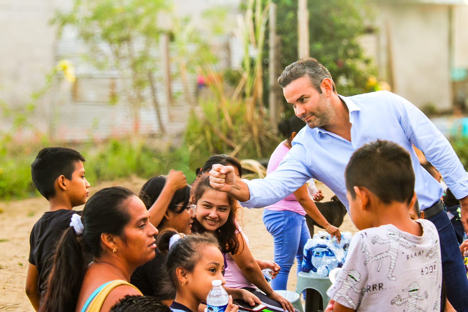 DUXON Contigo — Compromiso de manos